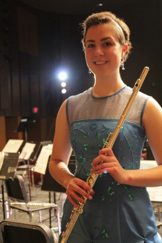 Ellen Sauer, who played Jacques Ibert’s “Concerto pour Flute et Orchestre” 