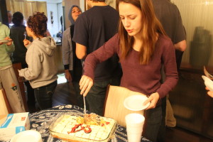Students go to the DeWoskin House to Watch “Easy A”
