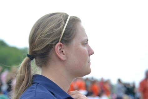 Assistant coach Lindsey watched with much concentration as Skyline Crew finishes a race.
